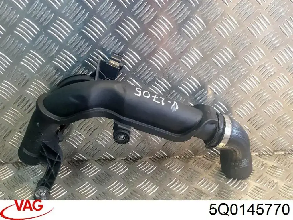 5Q0145770 VAG Mangueira (cano derivado) de intercooler