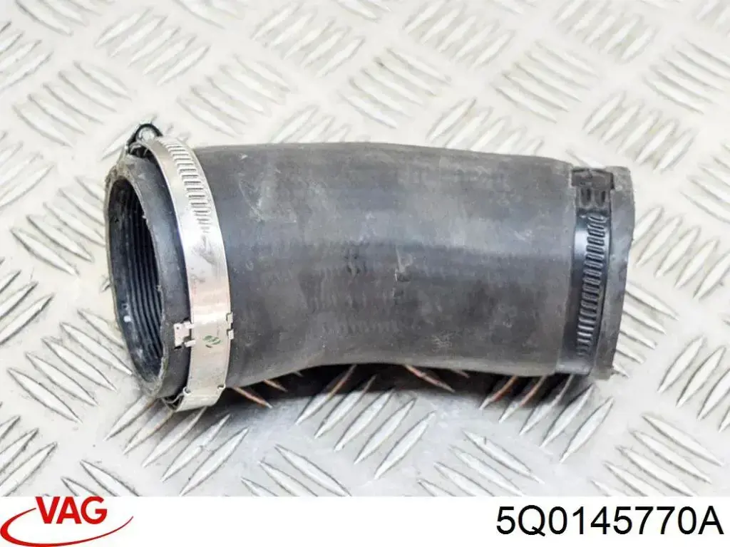Mangueira (cano derivado) de intercooler VAG 5Q0145770A preço, a partir de 155,37 USD