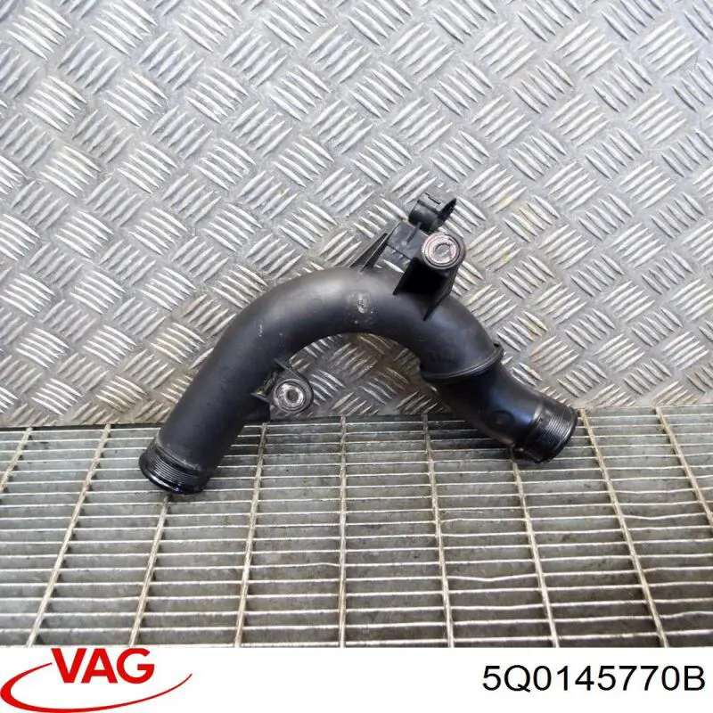 5Q0145770B VAG Mangueira (cano derivado) de intercooler