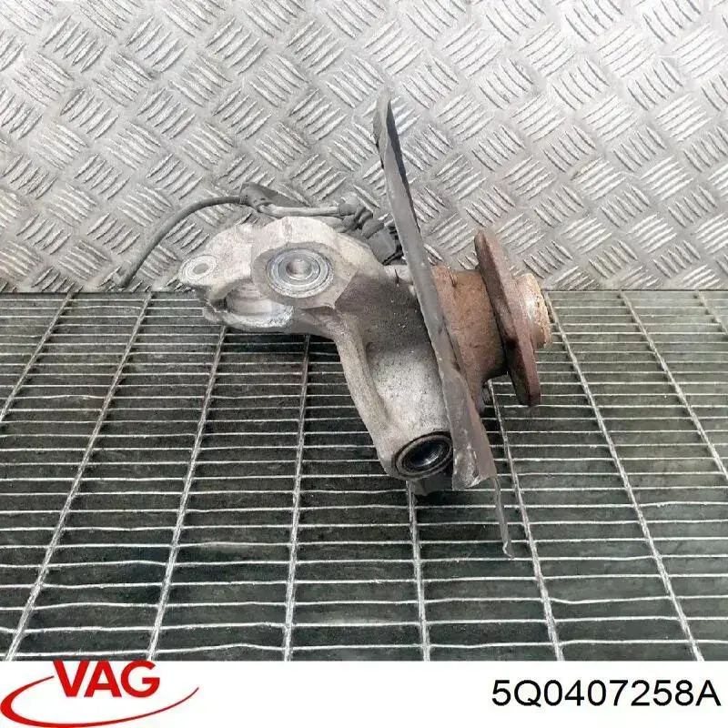Compre 5Q0407258A VAG Pino moente (extremidade do eixo) dianteiro direito