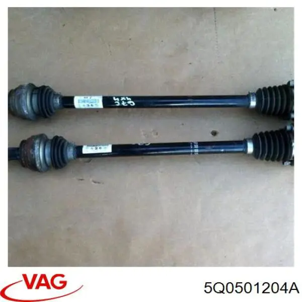 5Q0501204A VAG Semieixo traseiro direito