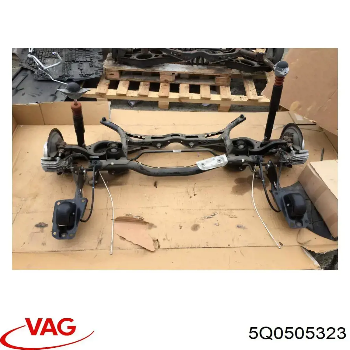 5Q0505323 VAG Braço oscilante superior esquerdo/direito de suspensão traseira