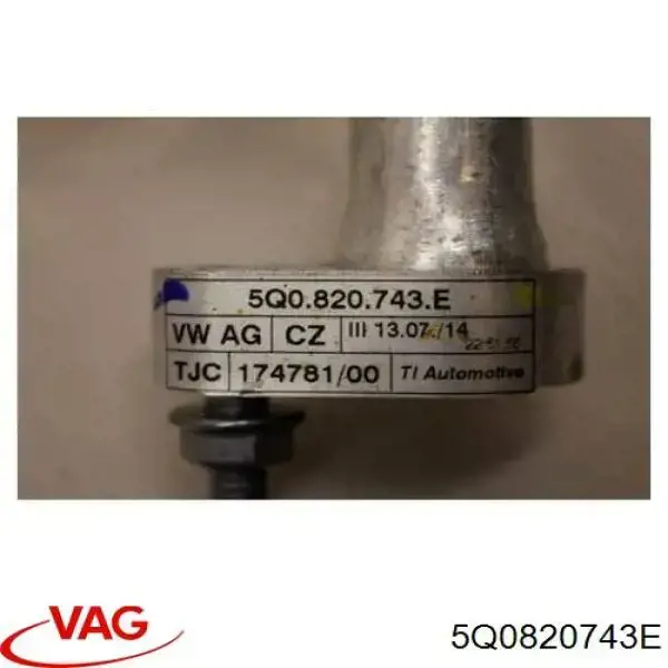 5Q0820743E VAG Mangueira de aparelho de ar condicionado, desde o vaporizador até o compressor