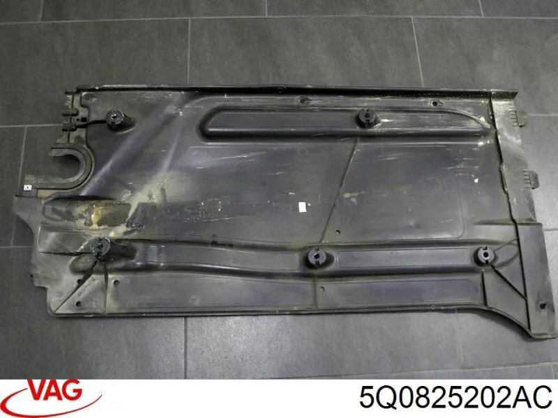 Proteção de fundo direita VAG 5Q0825202AC preço, a partir de 80,95 USD
