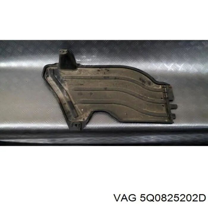 Proteção de fundo direita VAG 5Q0825202AE preço, a partir de 136,44 USD