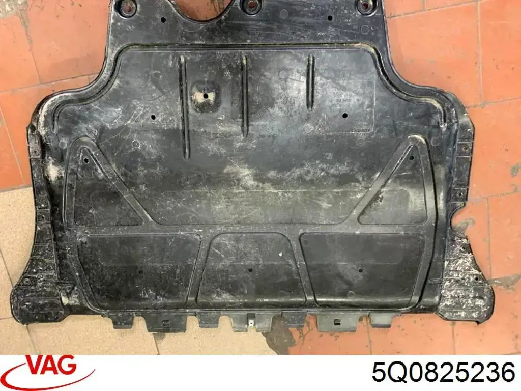Proteção de motor dianteira VAG 5Q0825236 preço, a partir de 101,06 USD