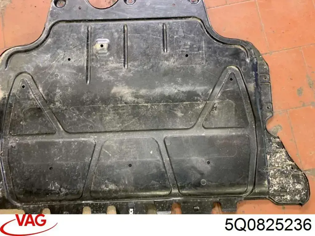 Compre 5Q0825236 VAG Proteção de motor dianteira