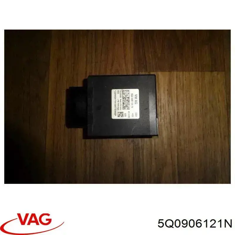 5Q0906121N VAG Módulo de direção (Centralina eletrônica) da bomba de combustível
