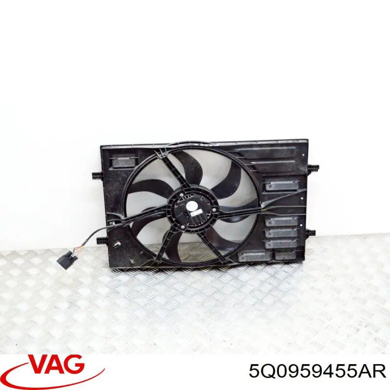 Difusor do radiador de esfriamento, montado com motor e roda de aletas VAG 5Q0959455AR preço, a partir de 182,17 USD