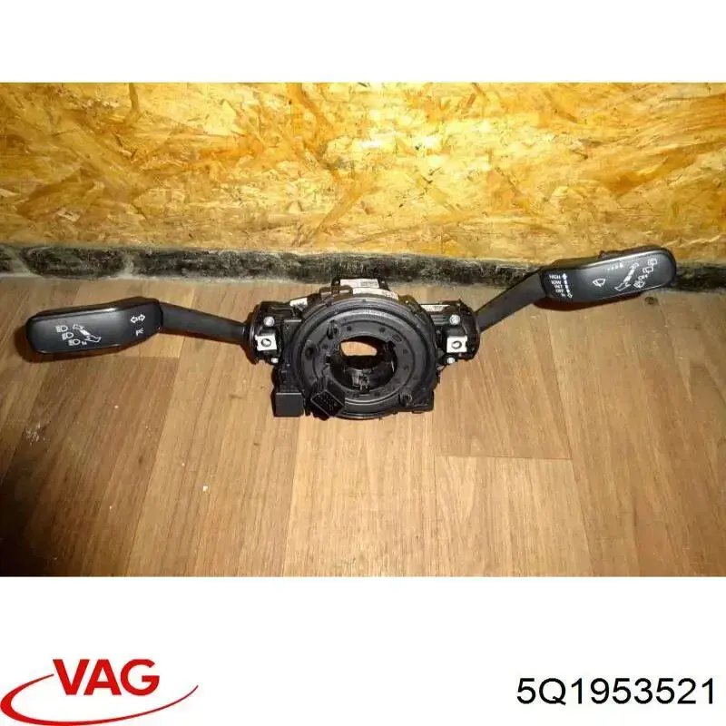 Comutador instalado na coluna da direção, montado VAG 5Q1953521
