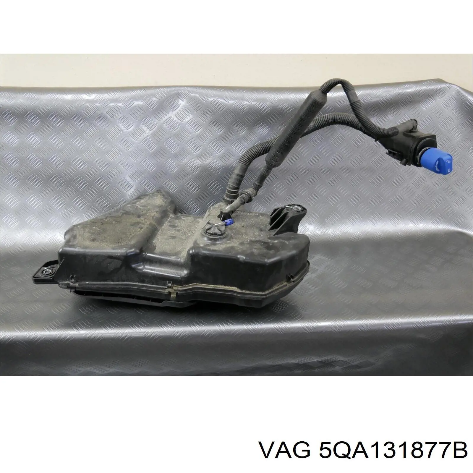 5QA131877G VAG Tanque AD BLUE