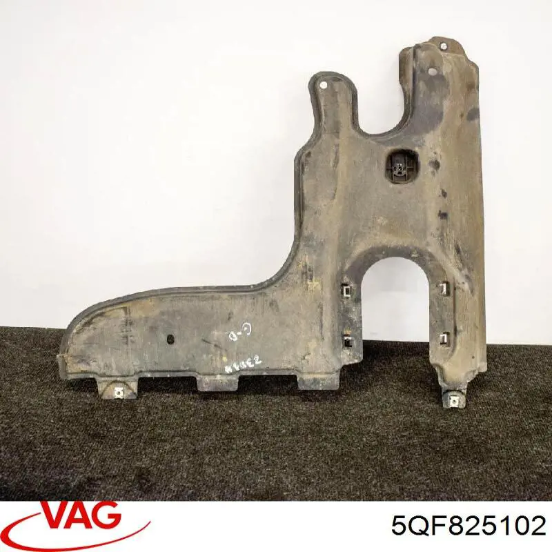 Compre 5QF825102 VAG Proteção de fundo traseira direita
