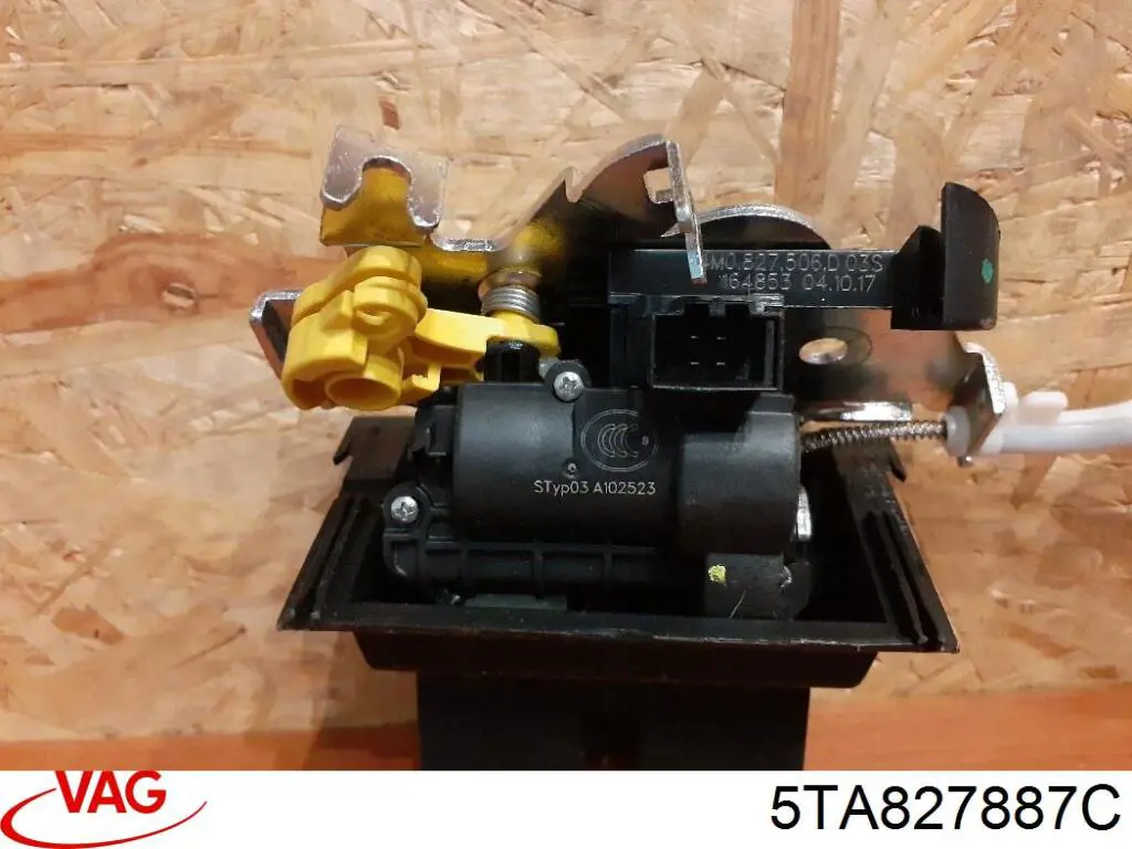 Motor acionador de abertura/fechamento de porta-malas (de 3ª/5ª porta traseira) VAG 5TA827887C preço, a partir de 81,72 USD