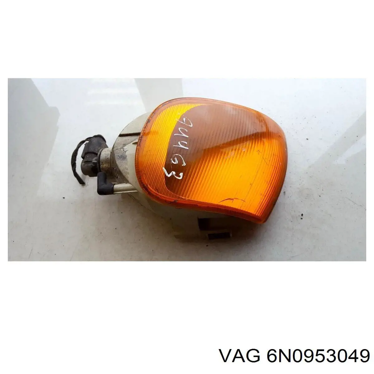 6N0953049 VAG Pisca-pisca esquerdo