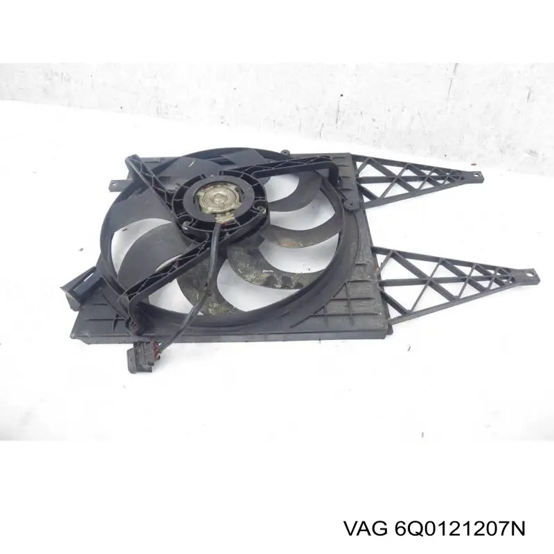 Difusor do radiador de aparelho de ar condicionado VAG 6Q0121207N preço, a partir de 61,40 USD