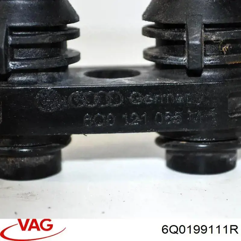 Compre 6Q0199111R VAG Mangueira do freio dianteira direita