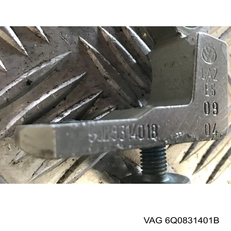 Gozno da porta dianteira esquerda VAG 6Q0831401B preço, a partir de 36,58 USD
