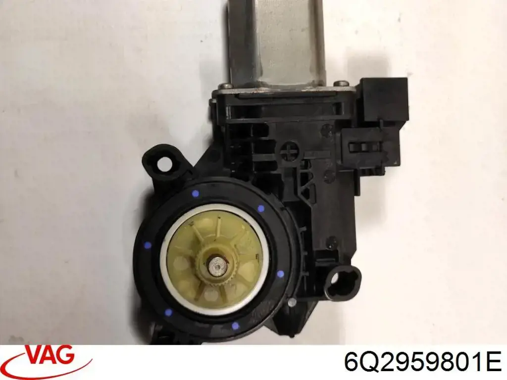 Motor de acionamento de vidro da porta dianteira direita VAG 6Q2959801E preço, a partir de 233,72 USD