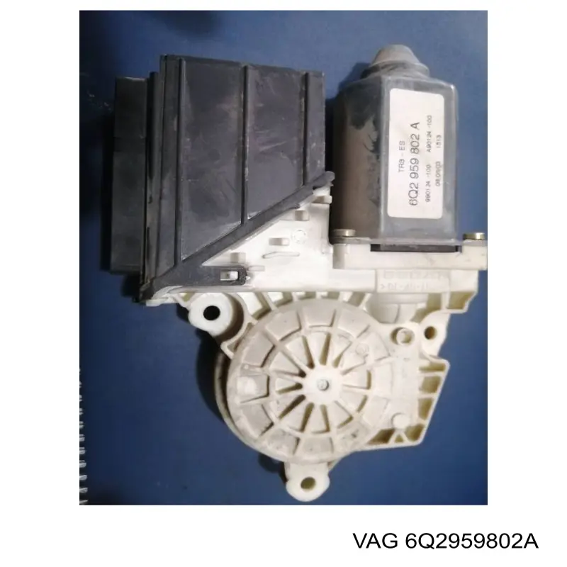 Compre 6Q2959802A VAG Motor de acionamento de vidro da porta dianteira esquerda
