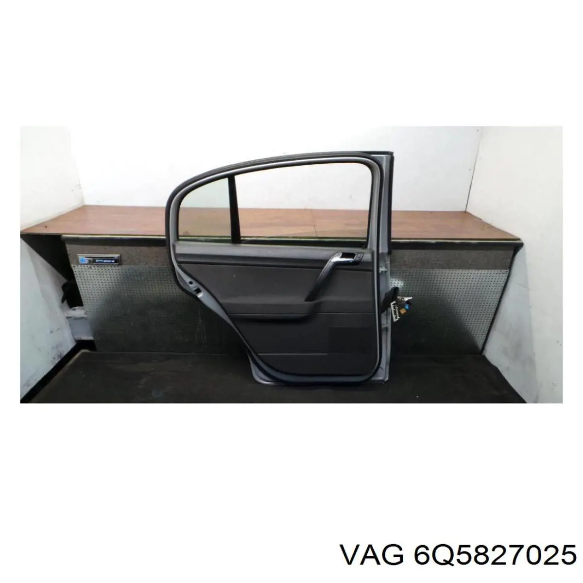  Tampa de porta-malas Volkswagen Polo IV sedan (9A4) (2002 - 2009) IV