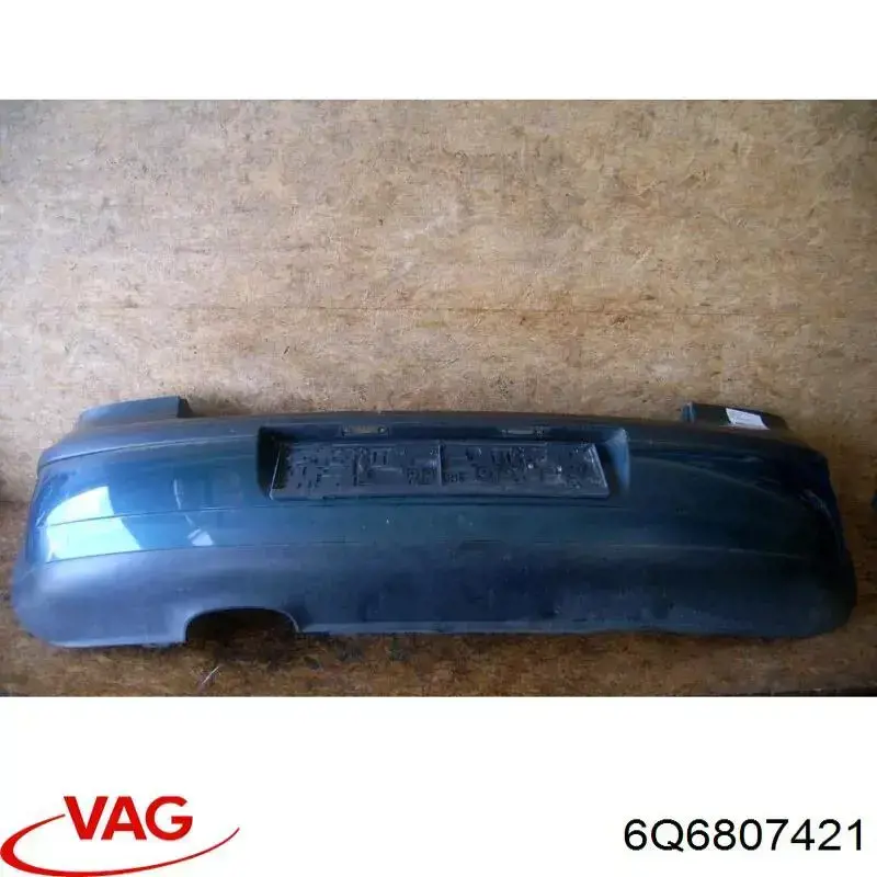 6Q6807421 VAG Pára-choque traseiro