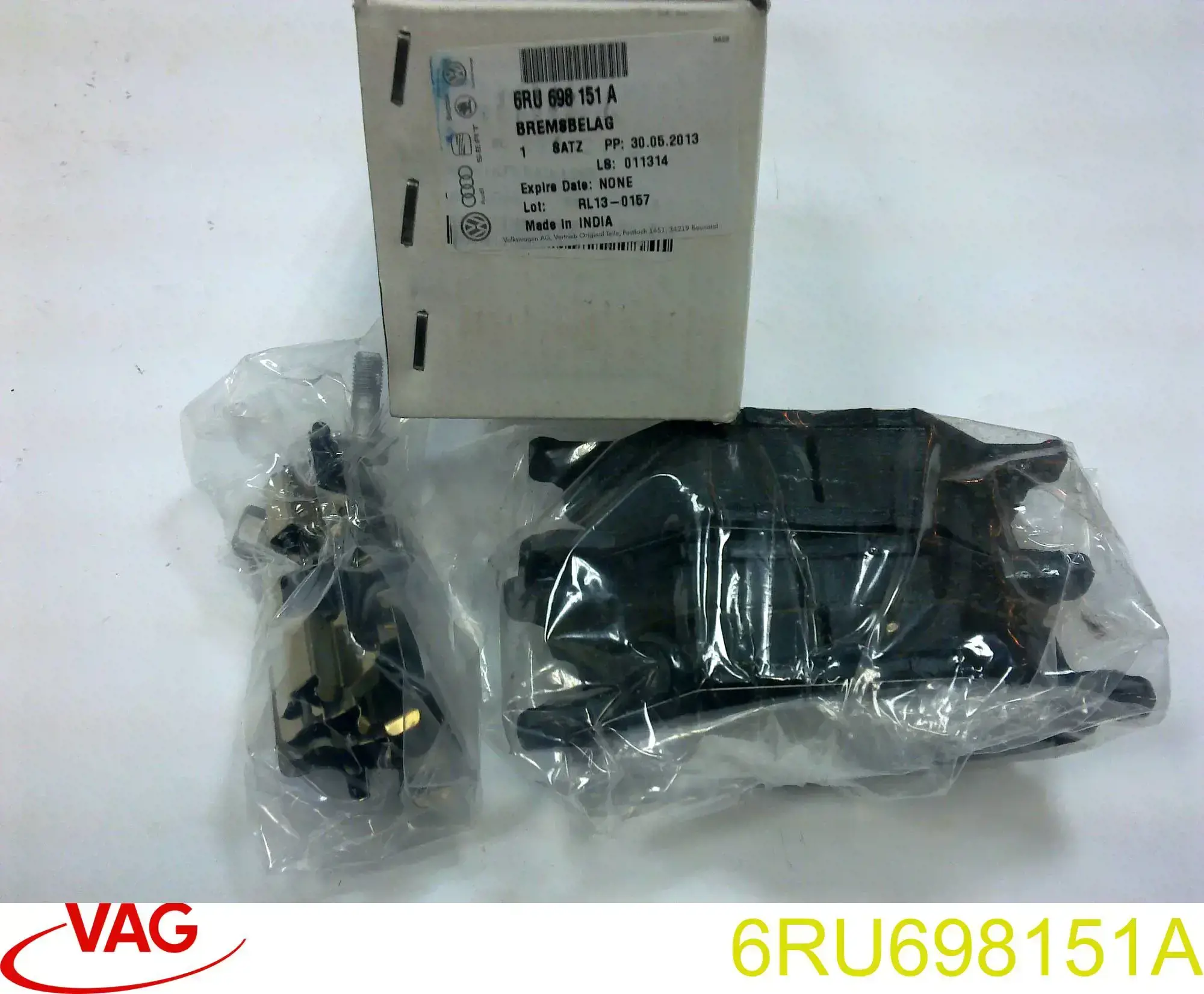Sapatas do freio dianteiras de disco VAG 6RU698151A preço, a partir de 22,67 USD