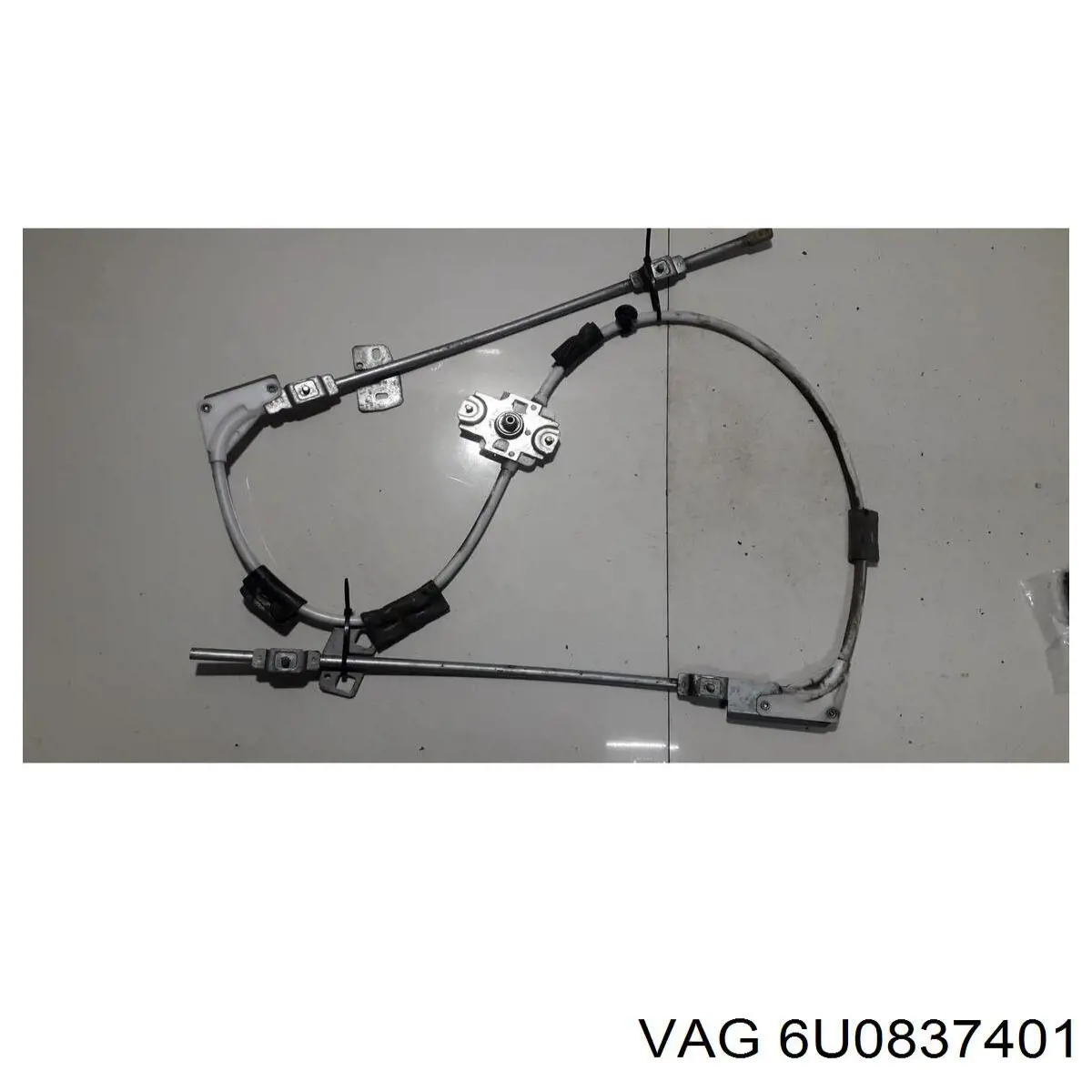 Compre 097630245 VAG Mecanismo de acionamento de vidro da porta dianteira esquerda