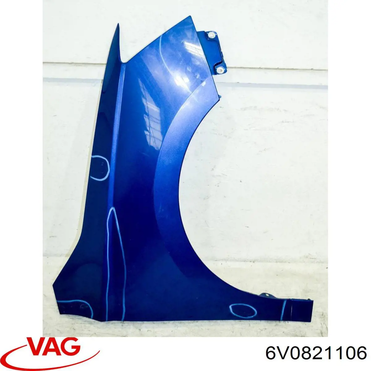 6V0821106 VAG Pára-lama dianteiro direito