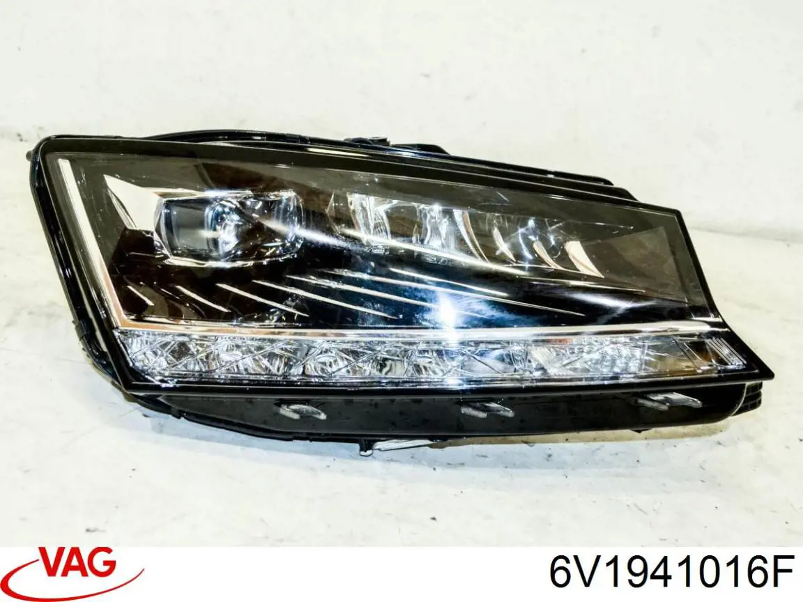 6V1941016F VAG Luz direita