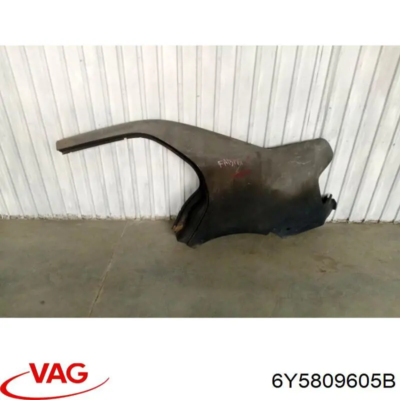 6Y5809605B VAG Pára-lama traseiro esquerdo