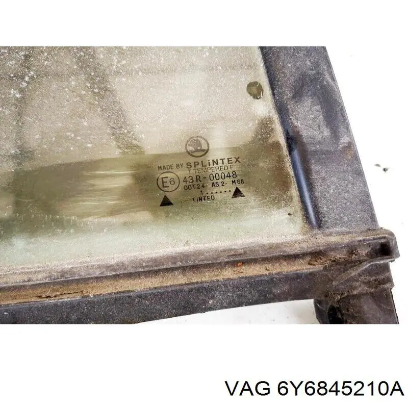 6Y6845210A VAG Vidro de janelo da porta traseira direita