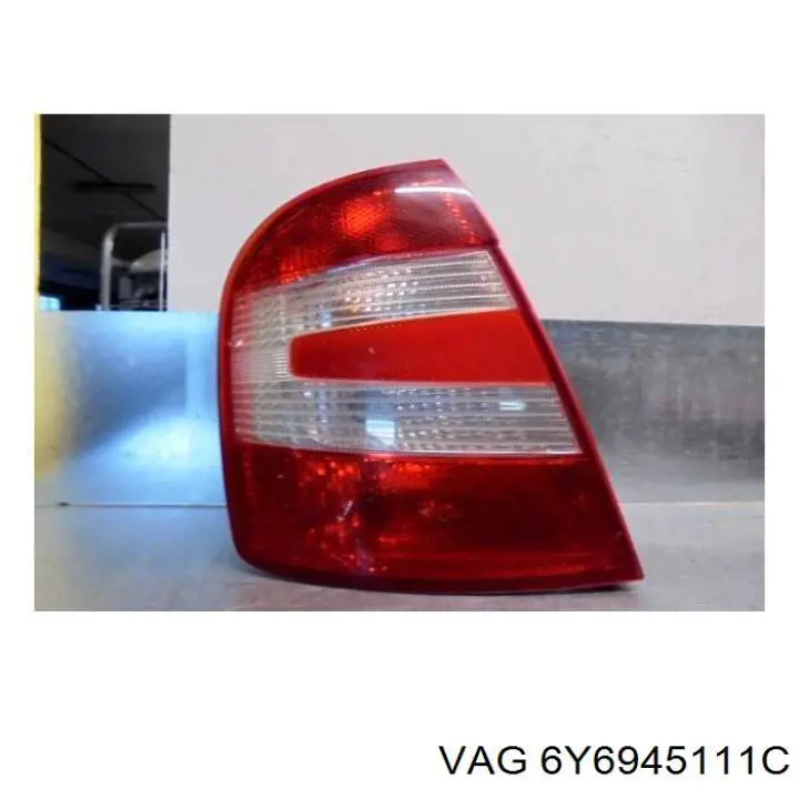 6Y6945111C VAG Lanterna traseira esquerda