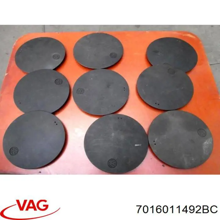 7016011492BC VAG Coberta de disco de roda