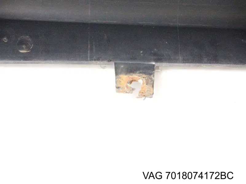 Compre 7018074172BC VAG Pára-choque traseiro