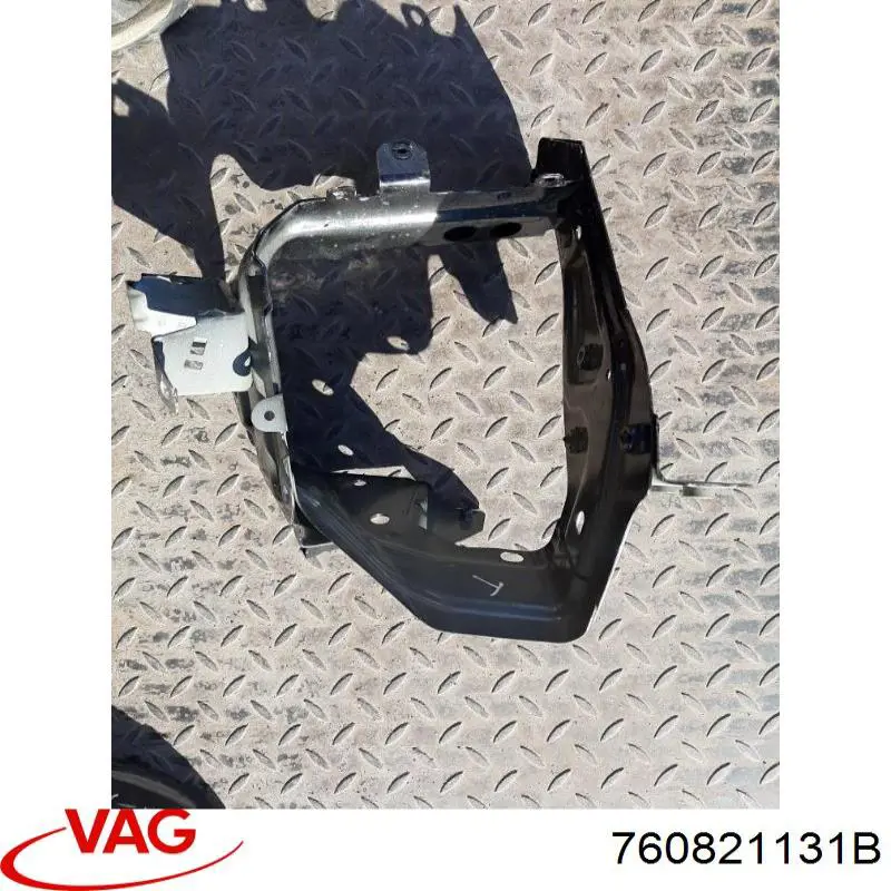 Consola dianteira de fixação do pára-lama dianteiro esquerdo VAG 760821131C preço, a partir de 133,40 USD