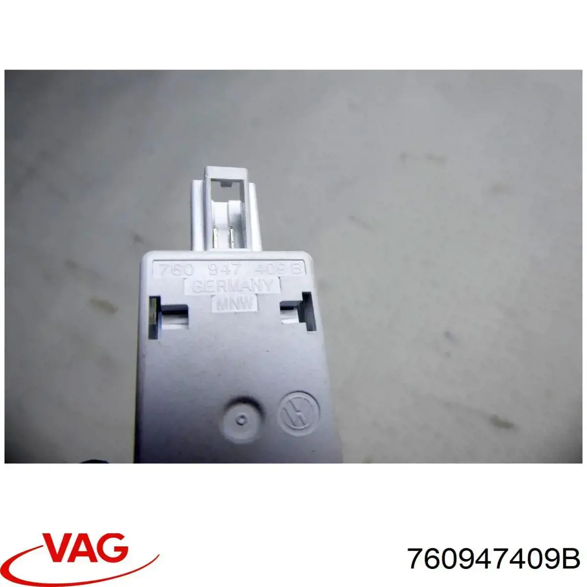 Lâmpada de iluminação de porta-malas VAG 760947409B preço, a partir de 46,59 USD