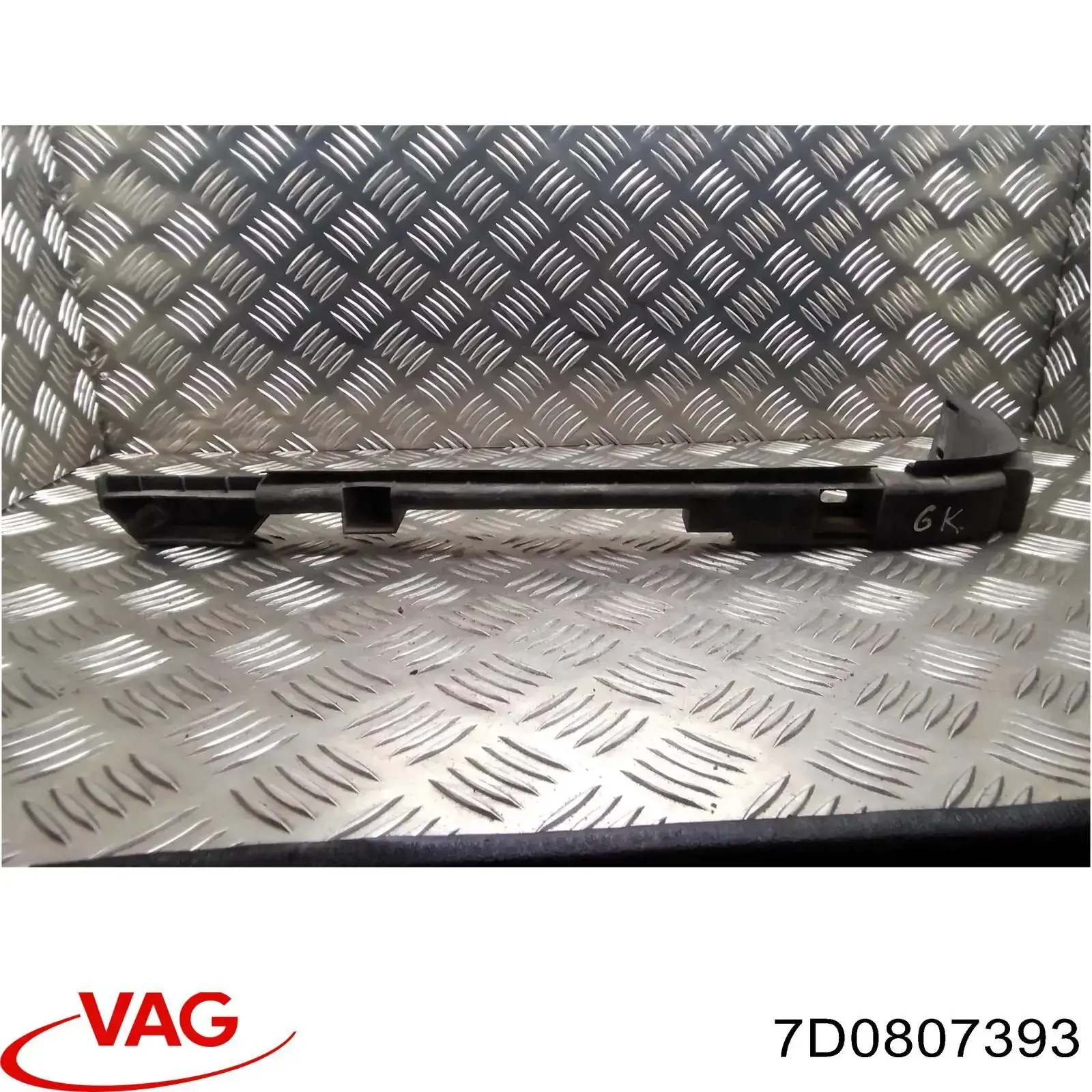 Consola esquerda do pára-choque traseiro VAG 7D0807393 preço, a partir de  USD