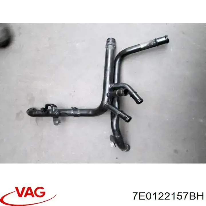 Compre 7E0122157BH VAG Mangueira (cano derivado) inferior do radiador de esfriamento