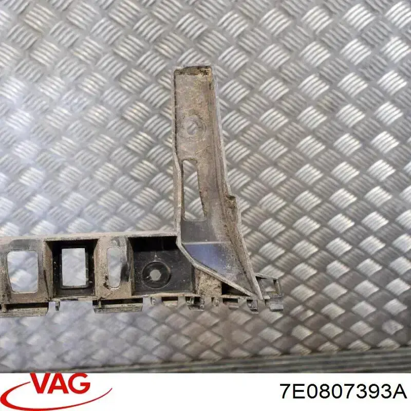 Consola esquerda do pára-choque traseiro VAG 7E0807393A preço, a partir de 21,85 USD