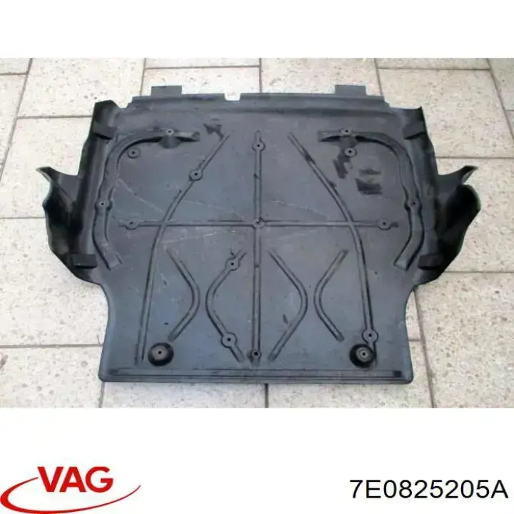 Proteção dianteira esquerda de fundo VAG 7E0825205A preço, a partir de 202,80 USD