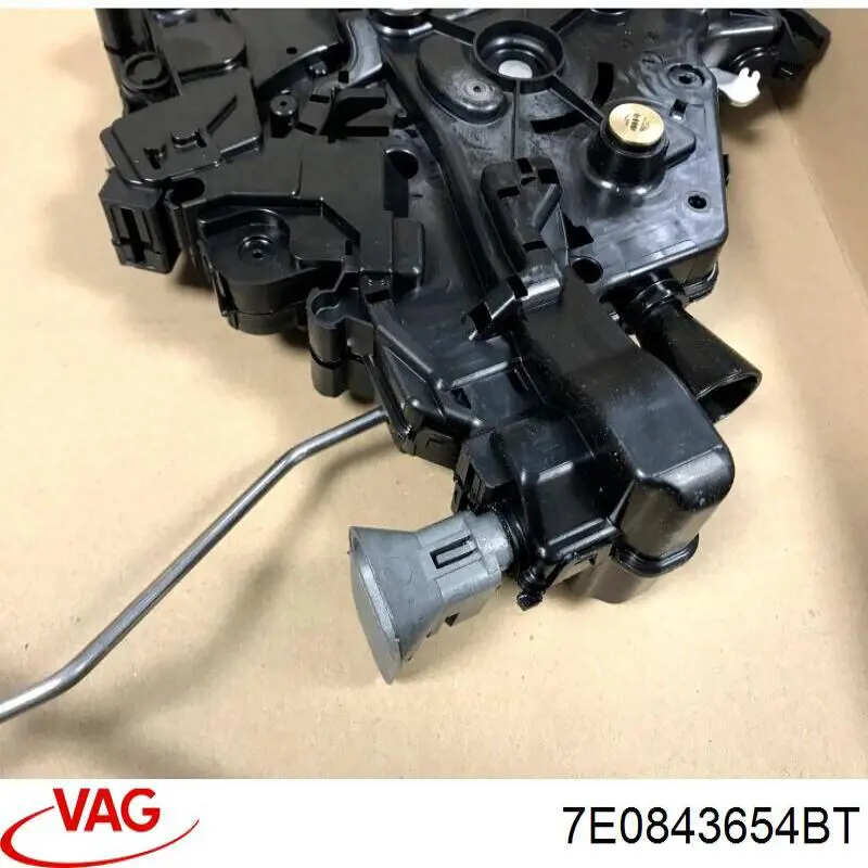 Fecho da porta lateral deslizante direita VAG 7E0843654BT preço, a partir de 116,66 USD