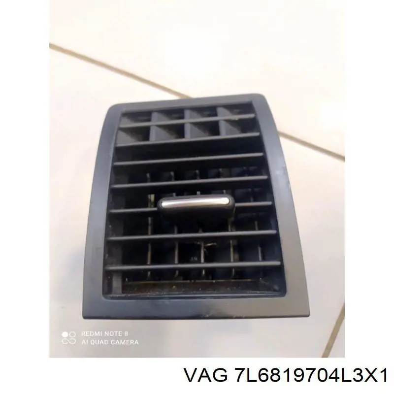 7L6819704L3X1 VAG Grelha direita de ventilação de salão no "painel de instrumentos"