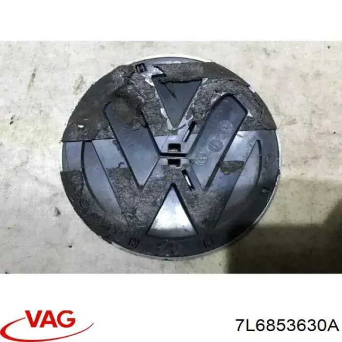 7L6853630AULM VAG Emblema de tampa de porta-malas (emblema de firma)