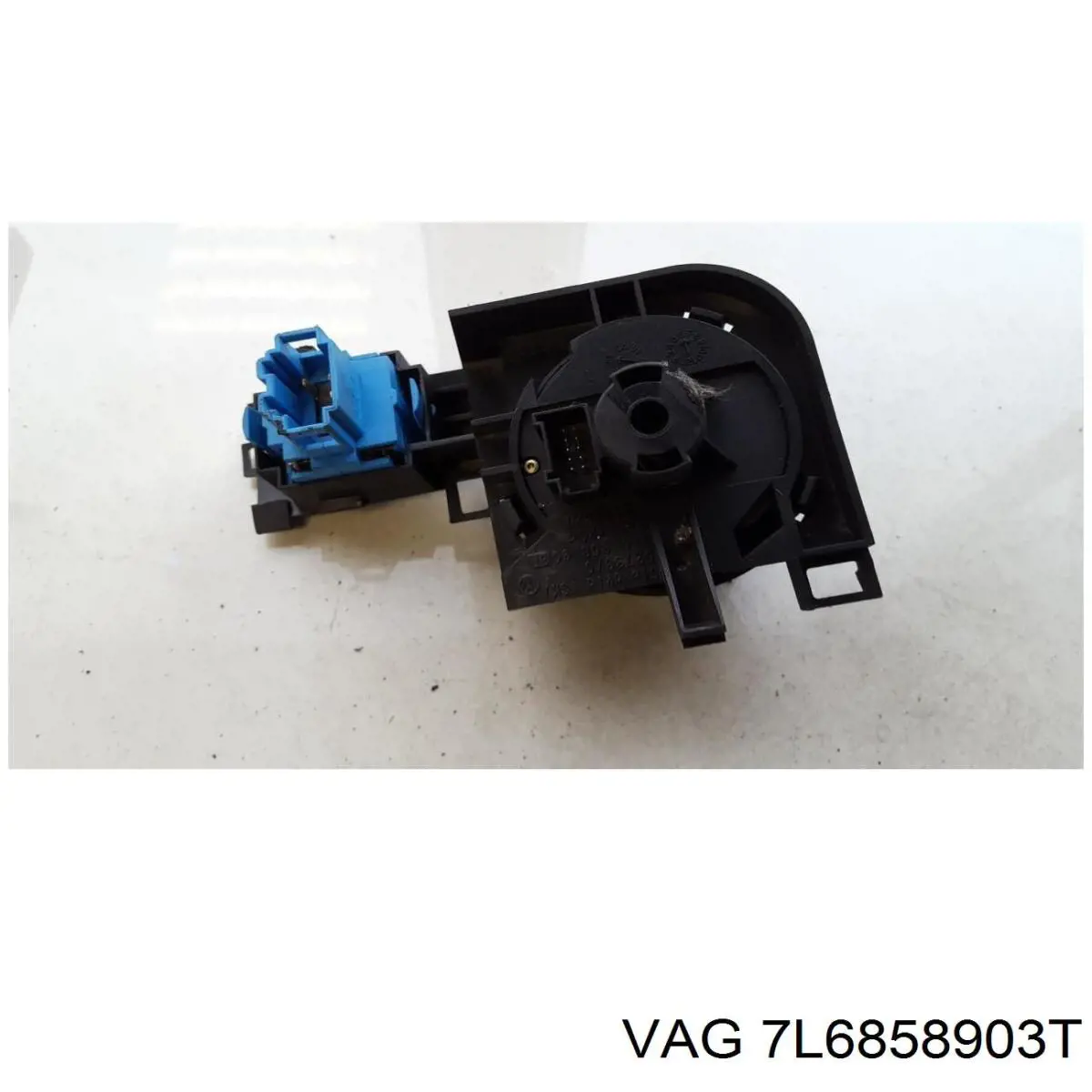 7L6858903T VAG 