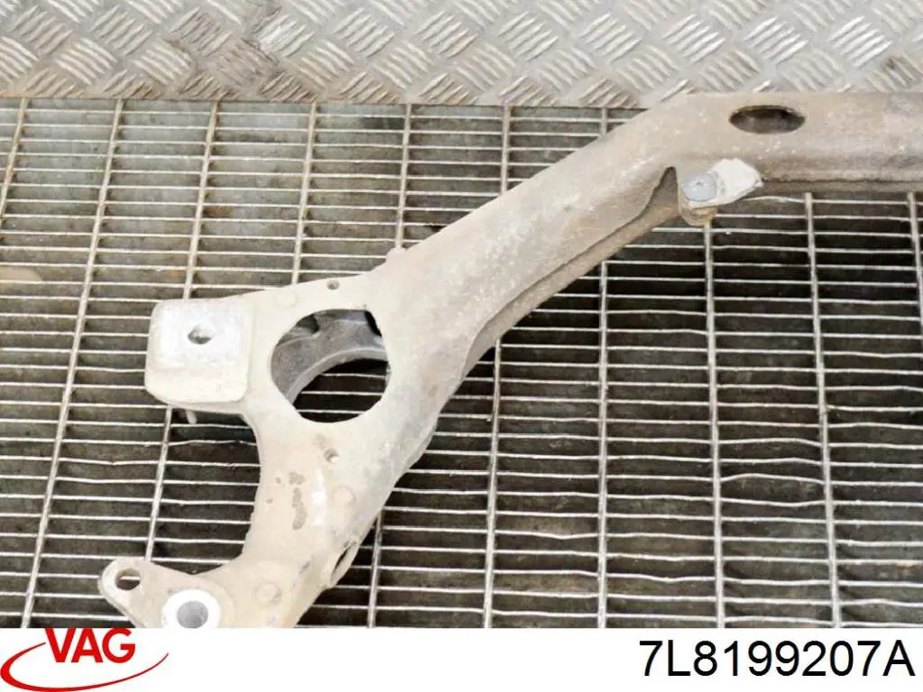 Compre 7L8199207A VAG Viga de fixação de motor