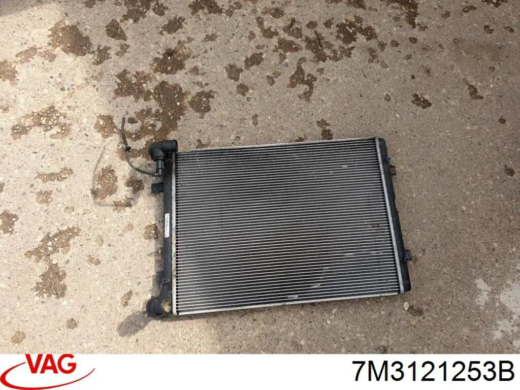Radiador de esfriamento de motor VAG 7M3121253B preço, a partir de 83,43 USD