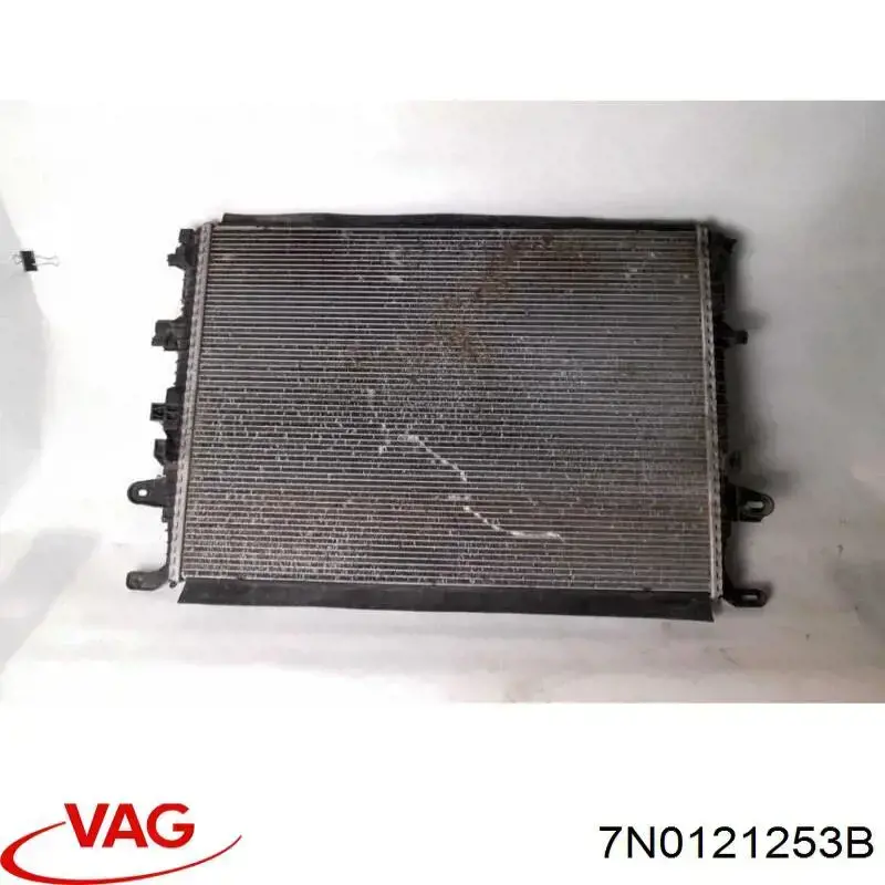 Radiador de esfriamento de motor VAG 7N0121253B preço, a partir de 232,44 USD
