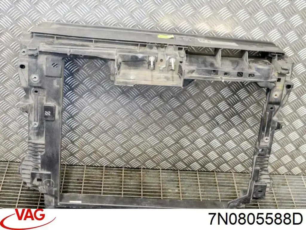 7N0805588D VAG Suporte do radiador montado (painel de montagem de fixação das luzes)