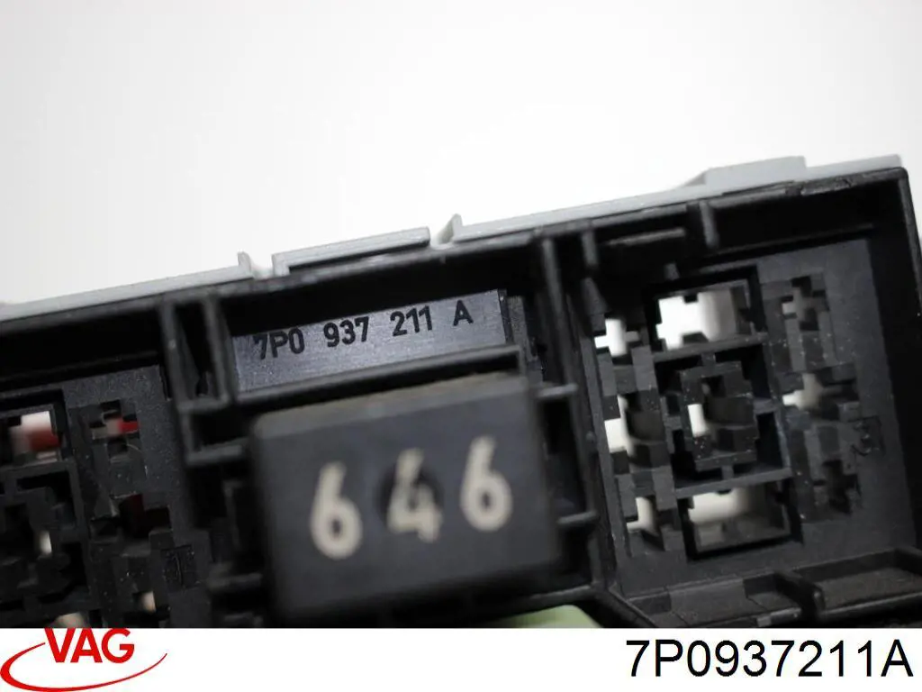 Unidade de relês VAG 7P0937211A preço, a partir de 72,31 USD