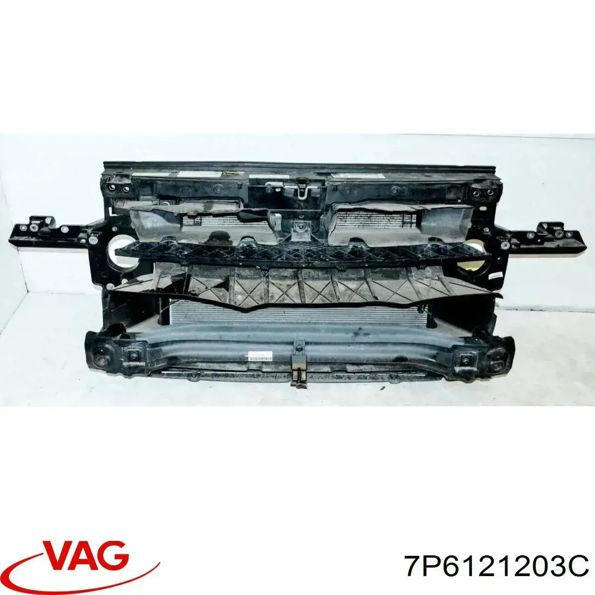 Difusor do radiador de esfriamento, montado com motor e roda de aletas VAG 7P6121203C preço, a partir de 549,98 USD